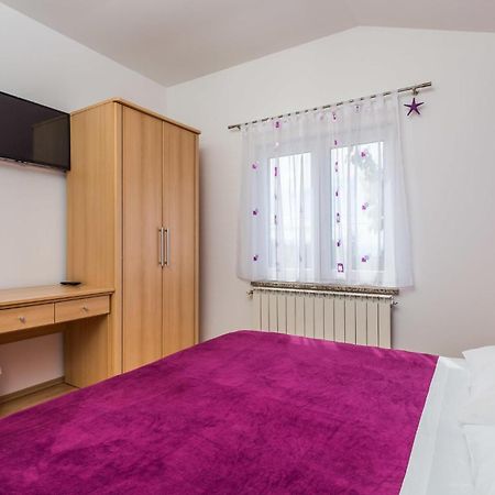2 Bedroom Beautiful Apartment In Rukavac Rukavac  Exteriör bild