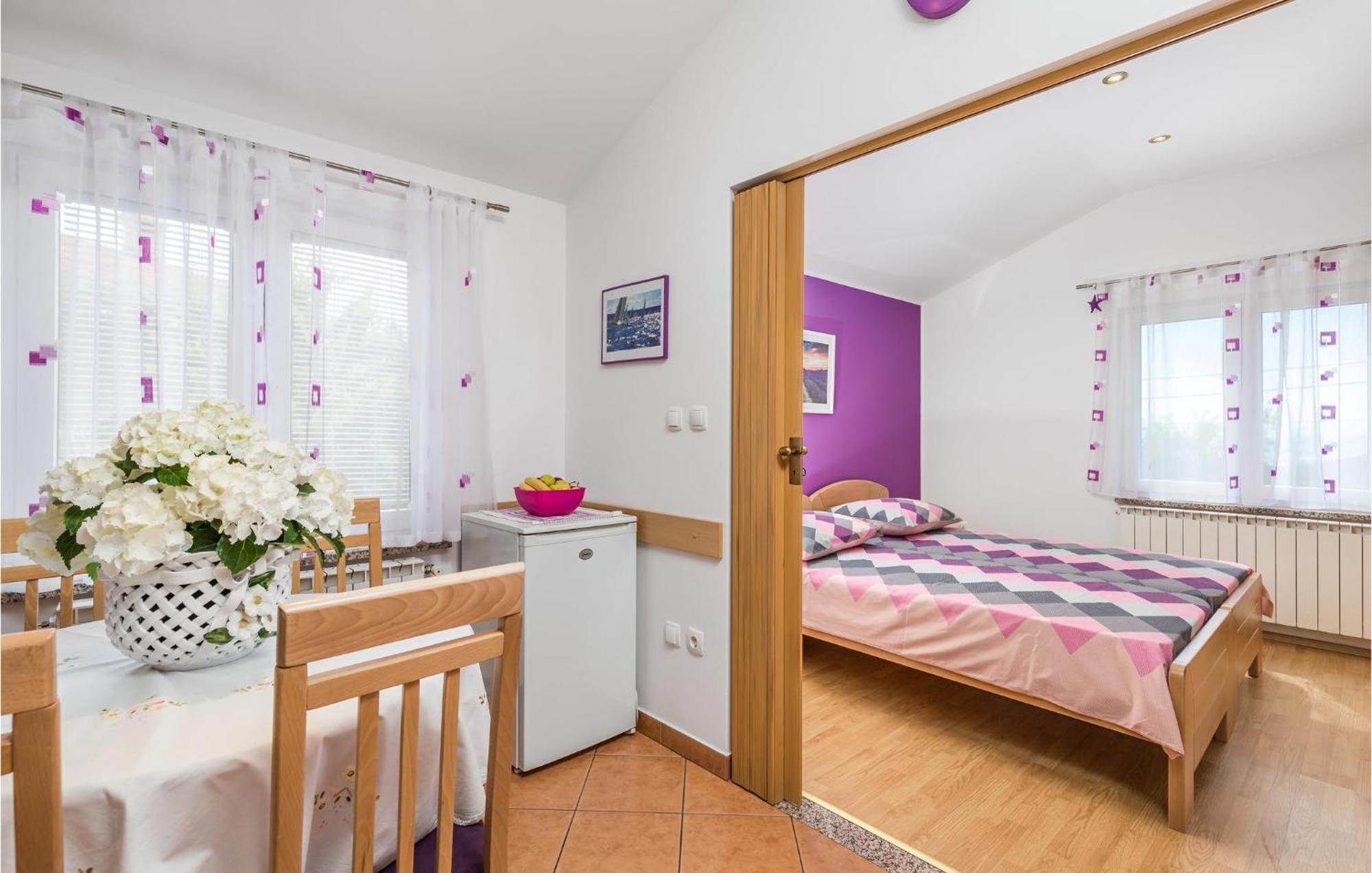 2 Bedroom Beautiful Apartment In Rukavac Rukavac  Exteriör bild